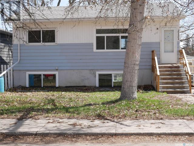 2121 St Andrews Ave, House detached with 4 bedrooms, 2 bathrooms and null parking in Saskatoon SK | Card Image