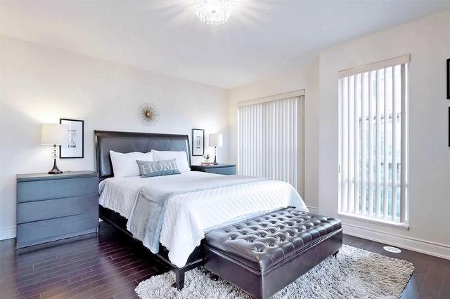 301 South Park Rd, Townhouse with 3 bedrooms, 3 bathrooms and 2 parking in Markham ON | Image 13
