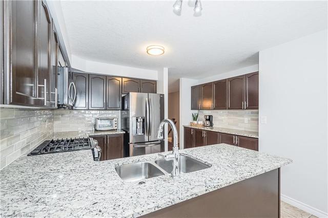16 Atto Drive, House detached with 4 bedrooms, 3 bathrooms and 4 parking in Guelph ON | Image 10