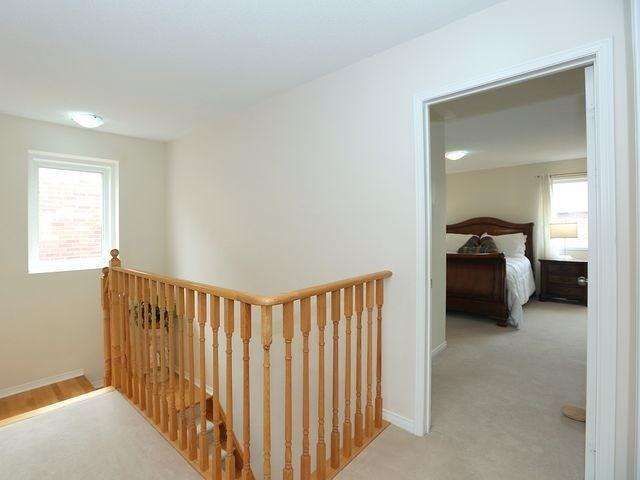1027 Schooling Dr, House detached with 4 bedrooms, 4 bathrooms and 4 parking in Oshawa ON | Image 10