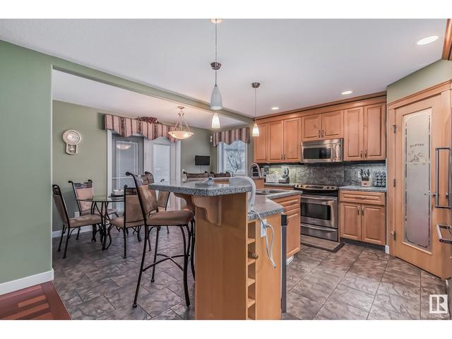 17827 111 St Nw, House detached with 3 bedrooms, 2 bathrooms and 4 parking in Edmonton AB | Image 8