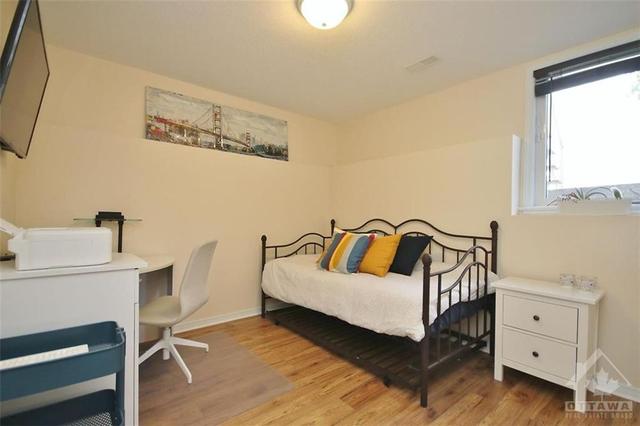 200 Shanly Private, House attached with 2 bedrooms, 3 bathrooms and 1 parking in Ottawa ON | Image 22