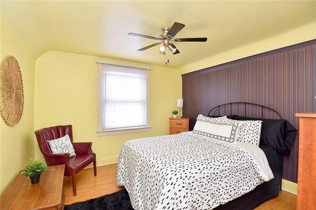 79 East 37th Street, House detached with 3 bedrooms, 1 bathrooms and 3 parking in Hamilton ON | Image 29