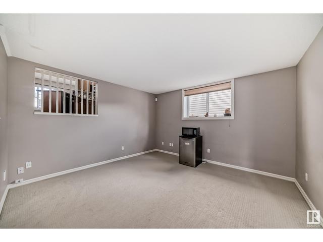 2333 28a Av Nw Nw, House detached with 4 bedrooms, 2 bathrooms and null parking in Edmonton AB | Image 26