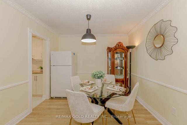 905 - 175 Hilda Ave, Condo with 3 bedrooms, 2 bathrooms and 1 parking in Toronto ON | Image 10