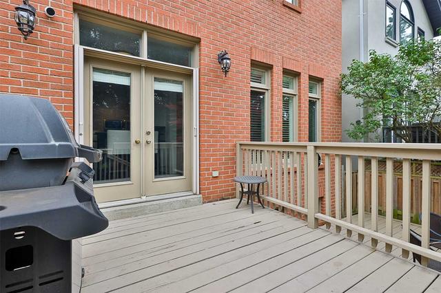 8 Weetwood St, House detached with 3 bedrooms, 4 bathrooms and 4 parking in Toronto ON | Image 30