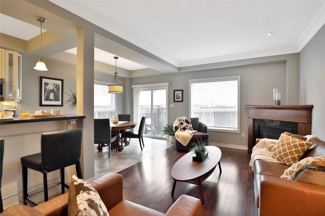61 Redcedar Cres, House attached with 3 bedrooms, 3 bathrooms and 1 parking in Hamilton ON | Image 5