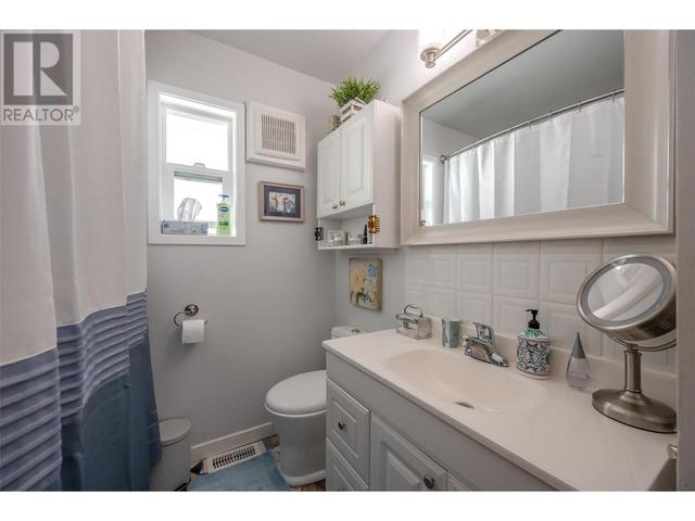 1298 Government Street, House detached with 3 bedrooms, 1 bathrooms and 1 parking in Penticton BC | Image 17