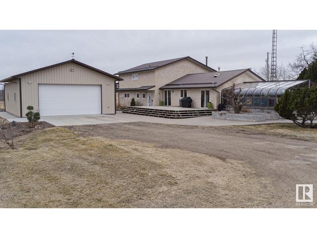 58224 Rge Rd 223, House detached with 3 bedrooms, 2 bathrooms and null parking in Thorhild County AB | Image 1