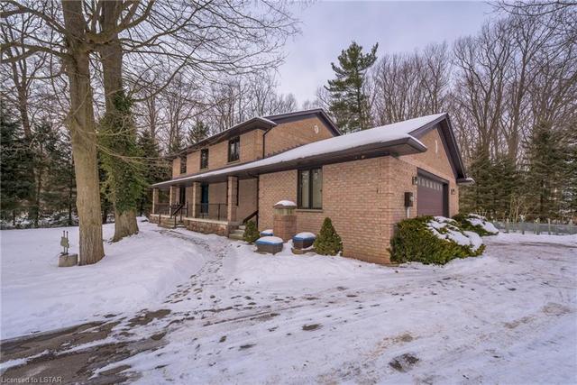 9756 Oxbow Drive, House detached with 4 bedrooms, 3 bathrooms and 8 parking in Middlesex Centre ON | Image 3