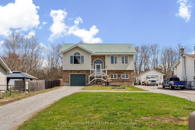 40 Mcgill Dr, House detached with 3 bedrooms, 4 bathrooms and 10 parking in Kawartha Lakes ON | Image 1