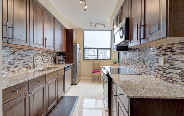 86 Gloucester St, Condo with 2 bedrooms, 2 bathrooms and 1 parking in Toronto ON | Image 6