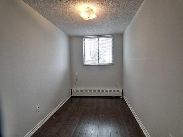 207 - 940 Caledonia Rd, Condo with 3 bedrooms, 1 bathrooms and 1 parking in Toronto ON | Image 3