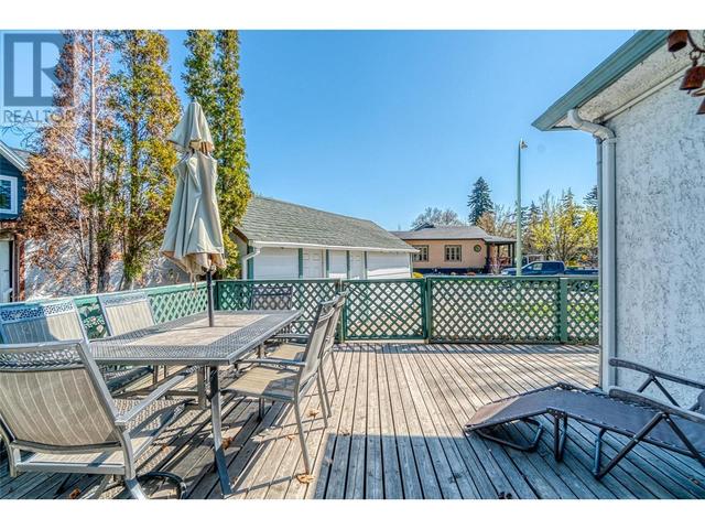 1967 Abbott Street, House detached with 2 bedrooms, 1 bathrooms and 1 parking in Kelowna BC | Image 22
