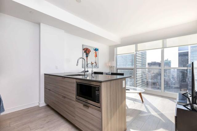4001 - 88 Scott St, Condo with 1 bedrooms, 1 bathrooms and 0 parking in Toronto ON | Image 1