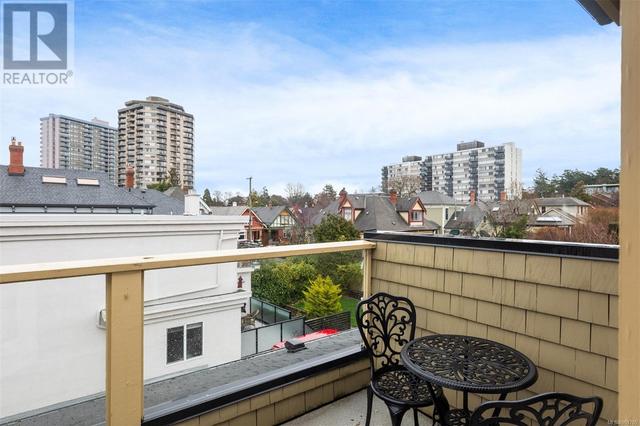 4 - 247 Government St, House attached with 3 bedrooms, 2 bathrooms and 1 parking in Victoria BC | Image 16