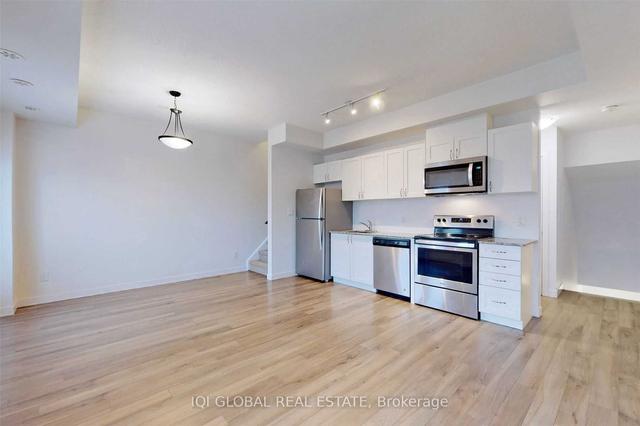 15 - 630 Rogers Rd, Townhouse with 2 bedrooms, 2 bathrooms and 1 parking in Toronto ON | Image 12