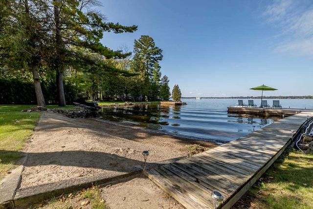 86 Sugarbush Tr, House detached with 6 bedrooms, 2 bathrooms and 6 parking in Kawartha Lakes ON | Image 1