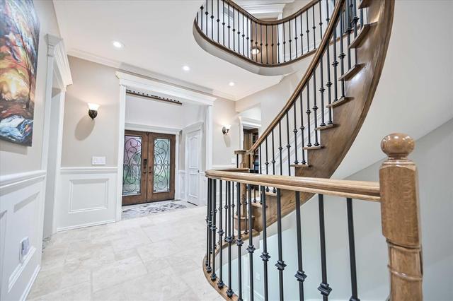 165 Longview Cres, House detached with 4 bedrooms, 4 bathrooms and 4 parking in Vaughan ON | Image 3