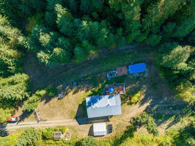 1110 Highway 22, House detached with 3 bedrooms, 1 bathrooms and null parking in Kootenay Boundary B BC | Image 40