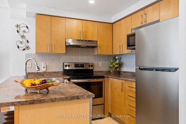 83 - 760 Lawrence Ave W, Townhouse with 1 bedrooms, 1 bathrooms and 1 parking in Toronto ON | Image 2