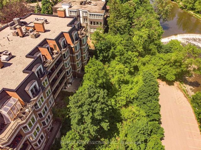 102 - 40 Old Mill Rd, Condo with 2 bedrooms, 2 bathrooms and 1 parking in Toronto ON | Image 31