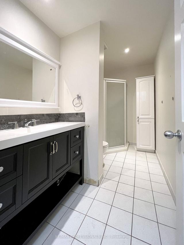 upper - 385 Dundas St E, Condo with 2 bedrooms, 1 bathrooms and 0 parking in Toronto ON | Image 9