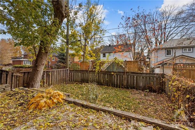 a - 77 Riverdale Avenue, Home with 3 bedrooms, 3 bathrooms and 2 parking in Ottawa ON | Image 24
