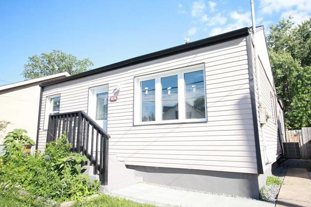 404 Welland Ave, House detached with 3 bedrooms, 2 bathrooms and 2 parking in St. Catharines ON | Image 1