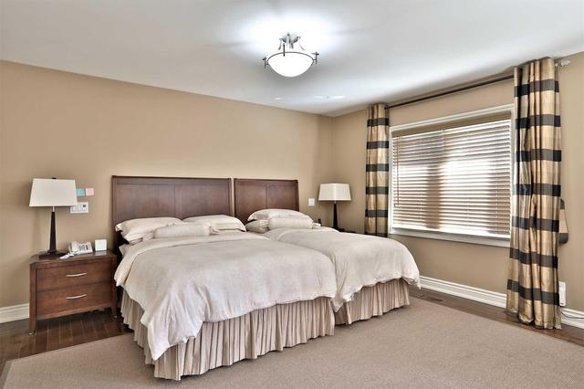 25 Redmount Rd, House detached with 5 bedrooms, 6 bathrooms and 2 parking in Toronto ON | Image 13