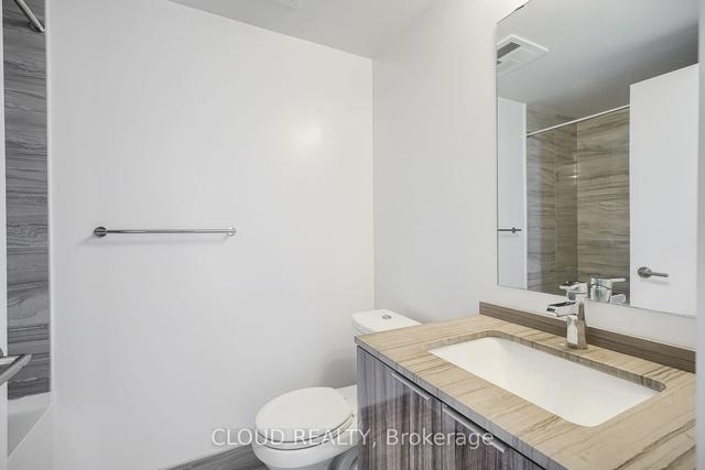 5008 - 11 Wellesley St W, Condo with 2 bedrooms, 2 bathrooms and 1 parking in Toronto ON | Image 10