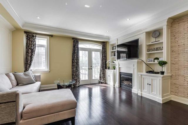 61 Routliffe Lane, House attached with 3 bedrooms, 3 bathrooms and 1 parking in Toronto ON | Image 4