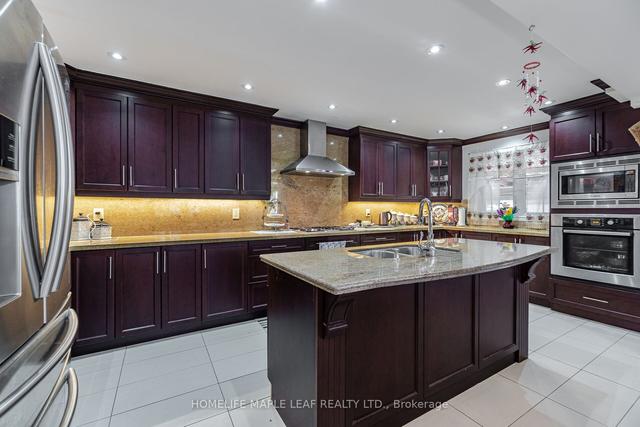 14 Sheringham St, House detached with 4 bedrooms, 7 bathrooms and 9 parking in Brampton ON | Image 4