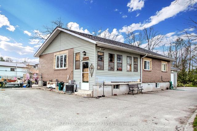1519 River Rd W, House detached with 3 bedrooms, 2 bathrooms and 7 parking in Wasaga Beach ON | Image 3