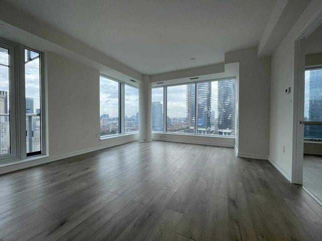 07 - 1 Yonge St, Condo with 2 bedrooms, 1 bathrooms and 0 parking in Toronto ON | Image 1