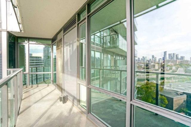 n821 - 120 Bayview Ave, Condo with 2 bedrooms, 2 bathrooms and 1 parking in Toronto ON | Image 9