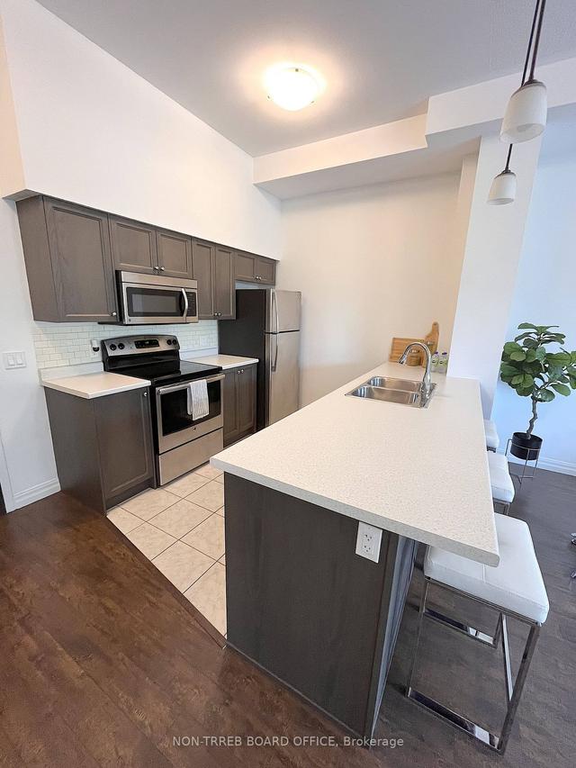 112 King St E, Condo with 1 bedrooms, 1 bathrooms and 1 parking in Hamilton ON | Image 1