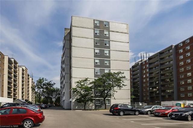 811 - 359 Geneva Street, House attached with 2 bedrooms, 1 bathrooms and 120 parking in St. Catharines ON | Image 29