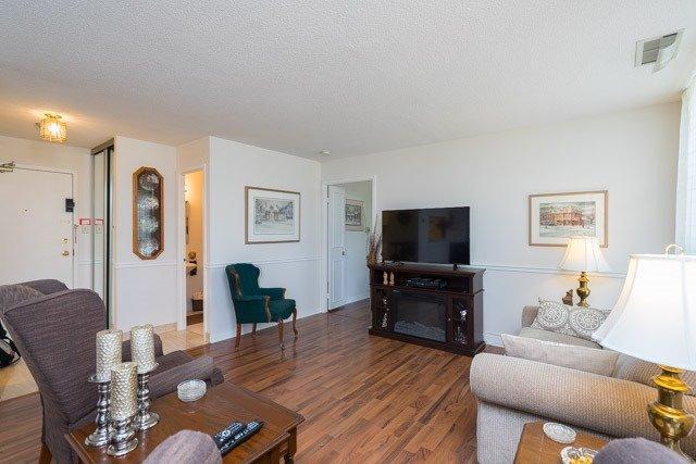 101 - 30 Wilson St, Condo with 1 bedrooms, 2 bathrooms and 2 parking in Markham ON | Image 4