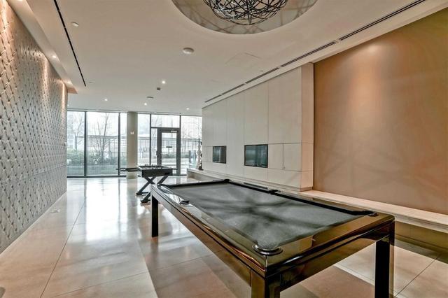 2402 - 100 Harbour St, Condo with 2 bedrooms, 2 bathrooms and 0 parking in Toronto ON | Image 24