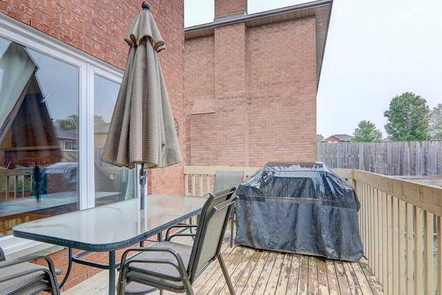 main&2* - 119 Keffer Circ, Home with 4 bedrooms, 3 bathrooms and 6 parking in Newmarket ON | Image 13