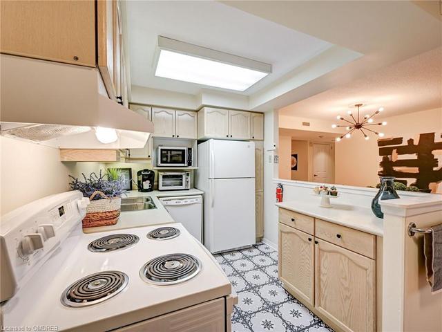 219 - 2199 Sixth Line, House attached with 2 bedrooms, 2 bathrooms and null parking in Oakville ON | Image 25