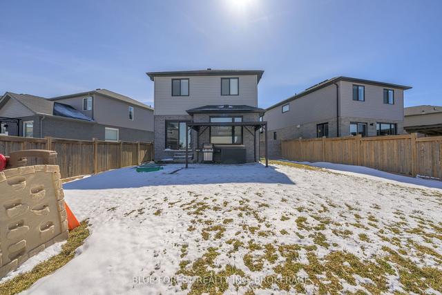 1938 Foxridge Cres, House detached with 3 bedrooms, 4 bathrooms and 5.5 parking in London ON | Image 21