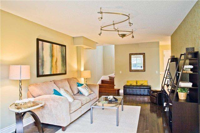 th11 - 117 Omni Dr, Townhouse with 3 bedrooms, 3 bathrooms and 1 parking in Toronto ON | Image 2