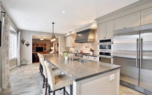 2376 Gooseberry Way, House detached with 5 bedrooms, 4 bathrooms and 4 parking in Oakville ON | Image 9