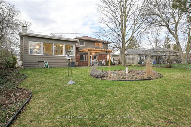 82 Rayne Ave, House detached with 3 bedrooms, 2 bathrooms and 4 parking in Oakville ON | Image 32