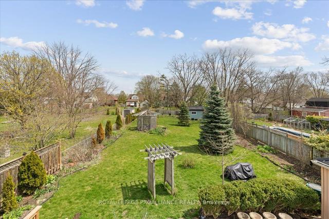 315 Bleecker Ave, House detached with 3 bedrooms, 3 bathrooms and 4 parking in Belleville ON | Image 7