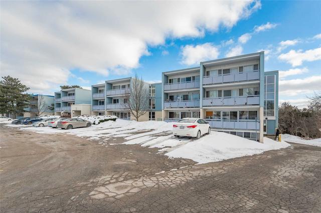 504 - 91 Conroy Cres, Condo with 2 bedrooms, 1 bathrooms and 1 parking in Guelph ON | Image 1