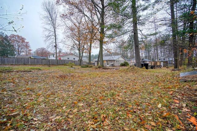 339 Zoo Park Rd, House detached with 2 bedrooms, 1 bathrooms and 5 parking in Wasaga Beach ON | Image 10