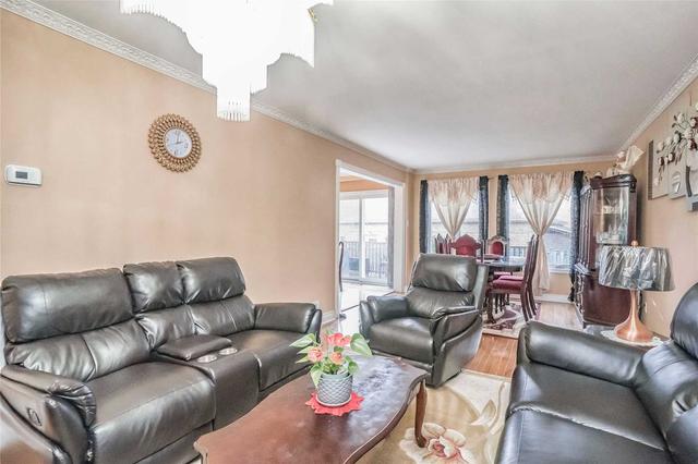 157 Hupfield Tr, House detached with 4 bedrooms, 4 bathrooms and 6 parking in Toronto ON | Image 33